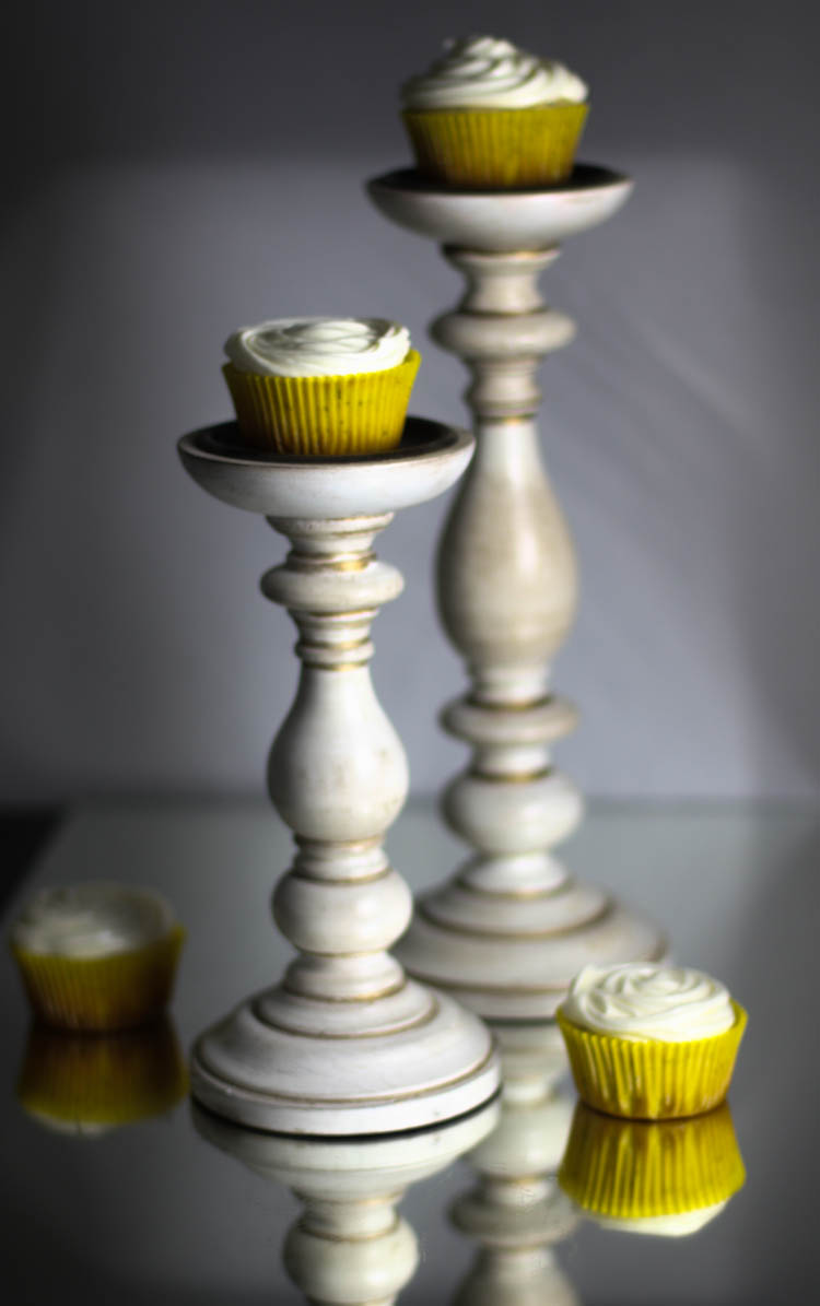 Lemon poppy seed cupcake