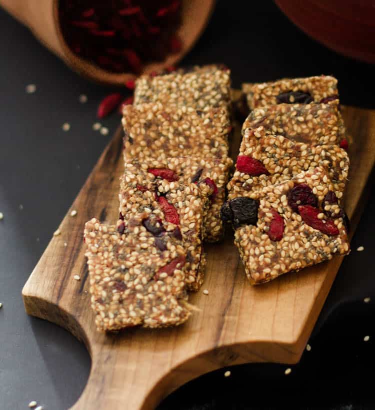 Date and sesame bars