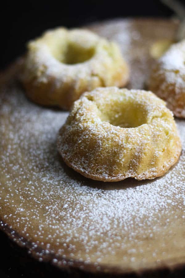 Mini Bundt Cakes that taste like apple pie